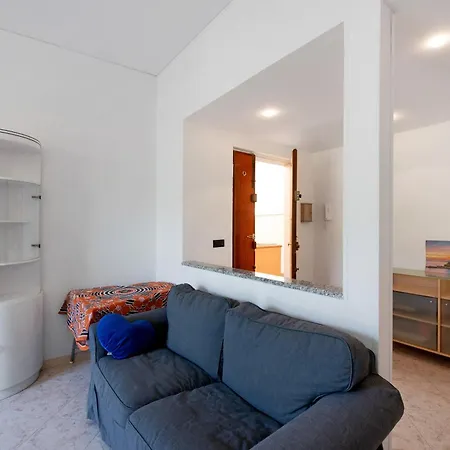 Casa Maurizio - Vista Nel Genova